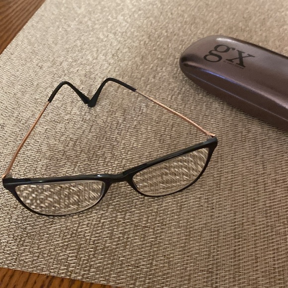 Reading glasses - Picture 2 of 5